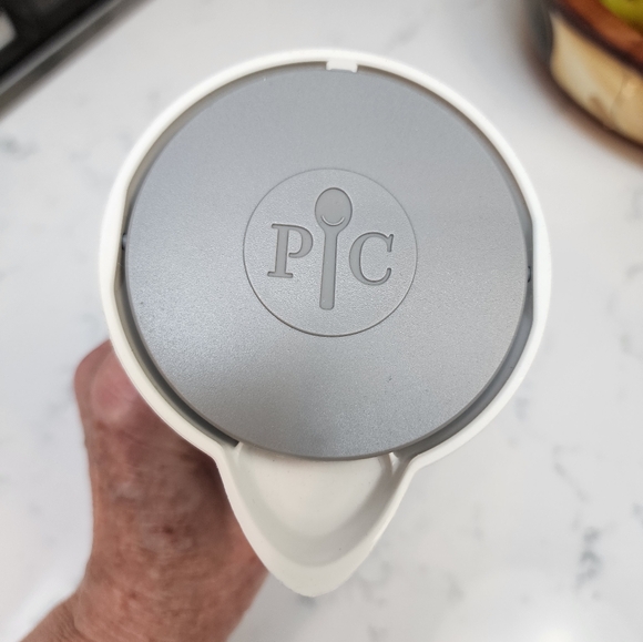 PAMPERED CHEF Salad Dressing Bottle - Picture 2 of 4